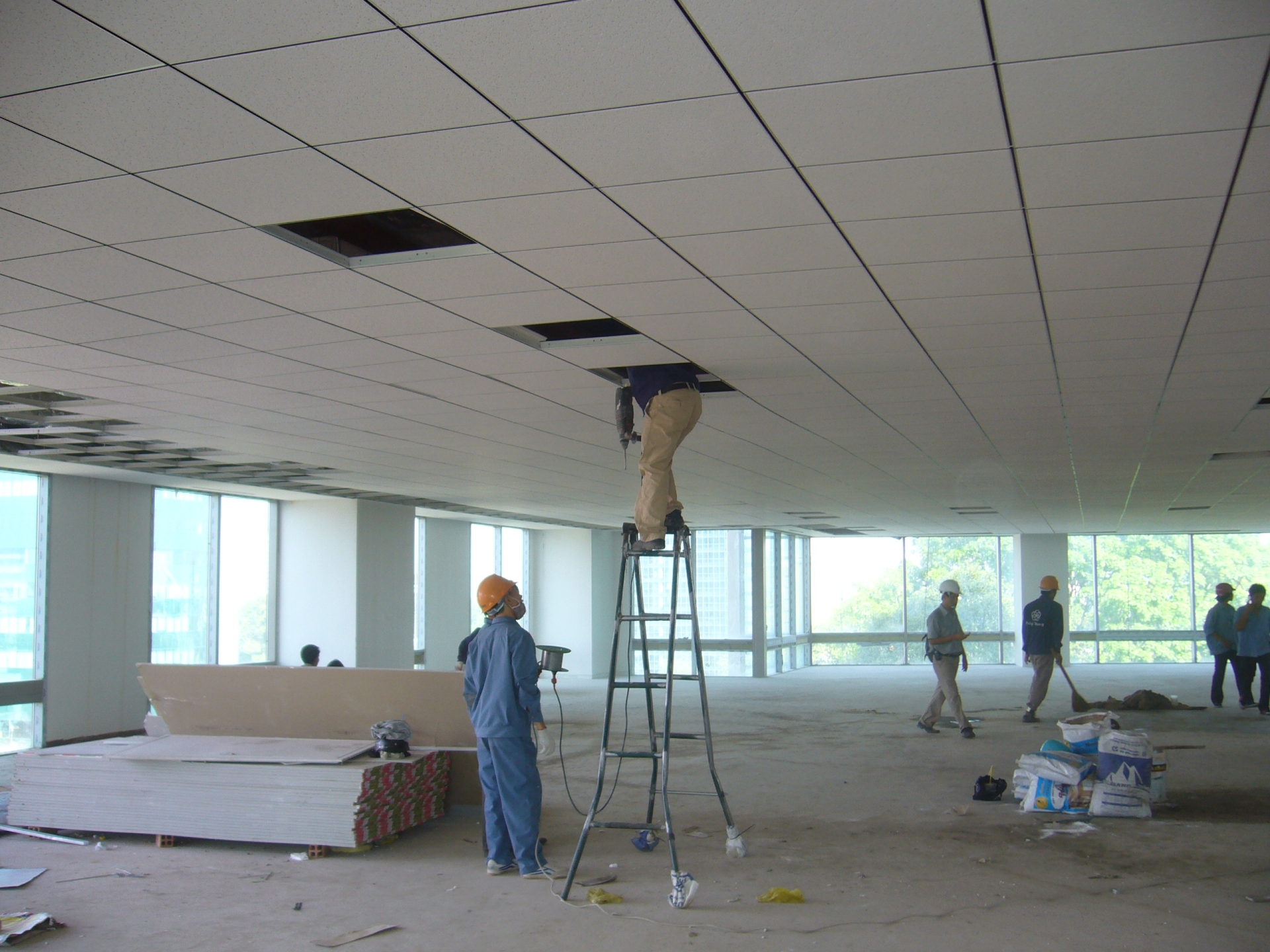 Thi công thạch cao tại Quận 2